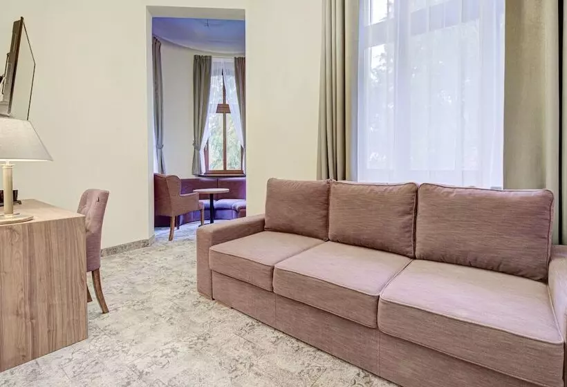 Hotelli Pałac Cieszyno