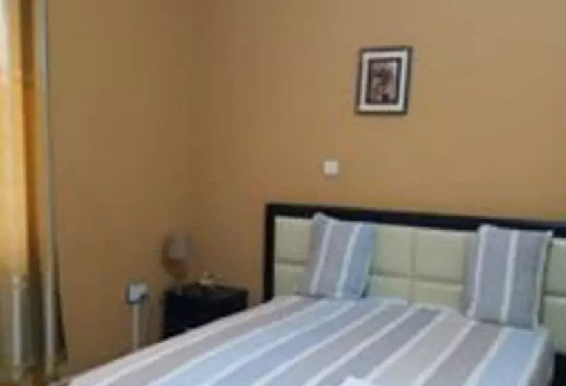 هتل The Escape Lodge