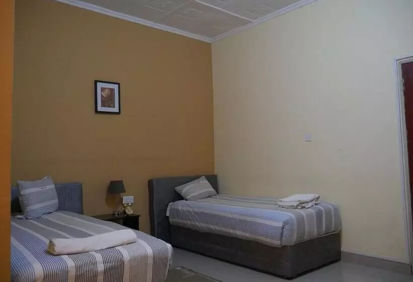 هتل The Escape Lodge
