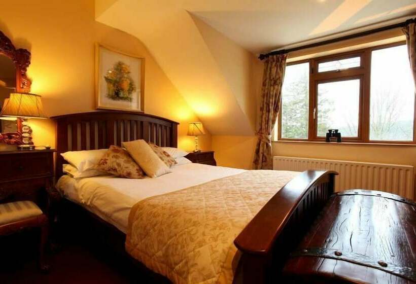 בית מלון כפרי Trooperstown Wood Lodge