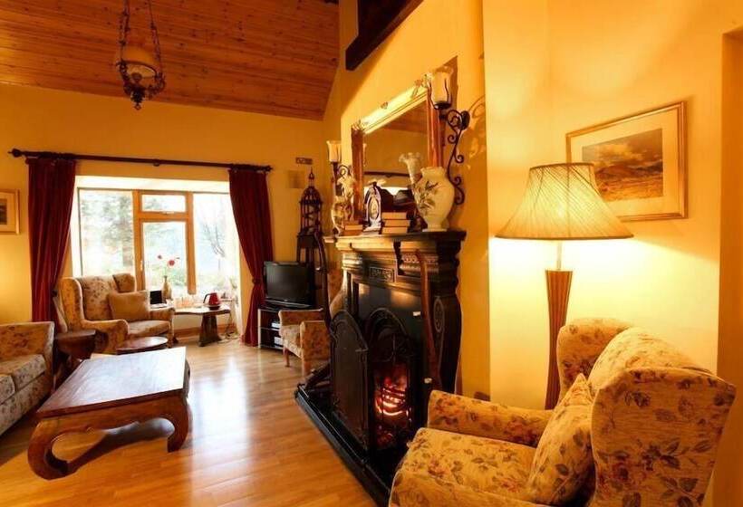 בית מלון כפרי Trooperstown Wood Lodge