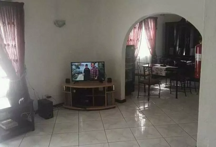 پانسیون Namwambula Mpashi Lodge