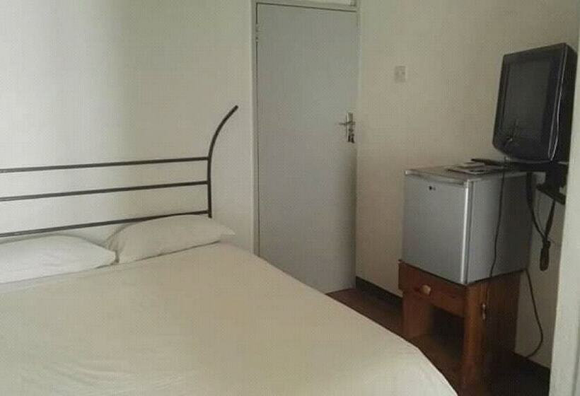 پانسیون Namwambula Mpashi Lodge