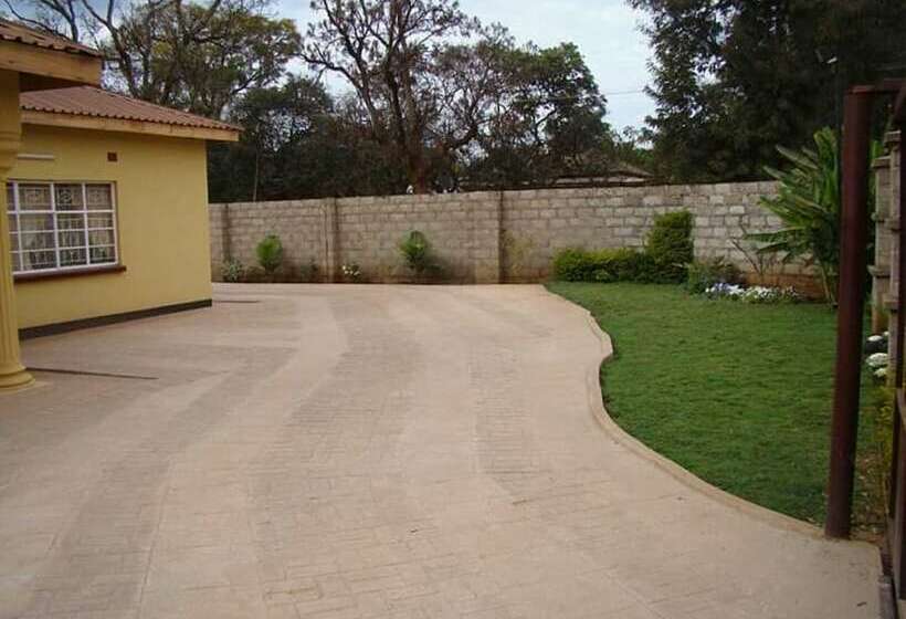 پانسیون Namwambula Mpashi Lodge