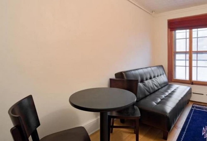 پانسیون Pizo Lodge