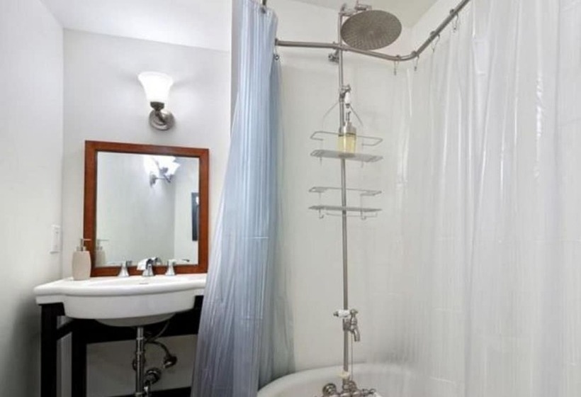 پانسیون Pizo Lodge