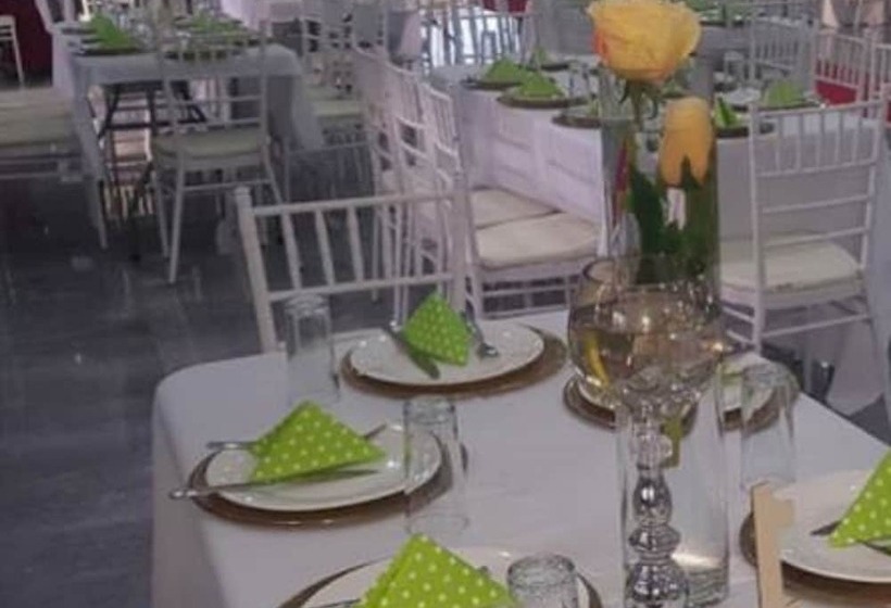 پانسیون Pizo Lodge