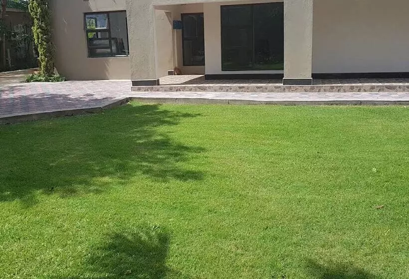 پانسیون Pizo Lodge