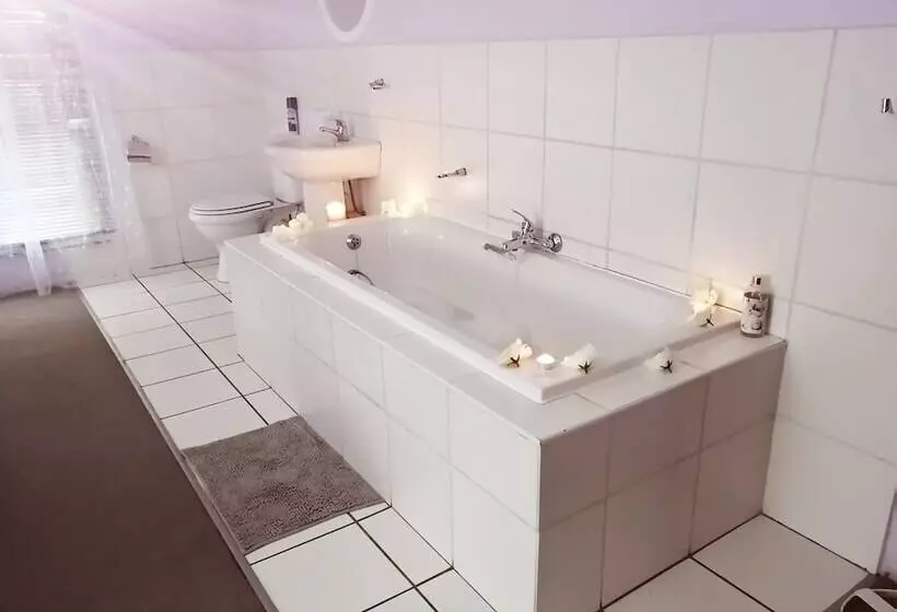 Majatalo Uitspan Guestfarm