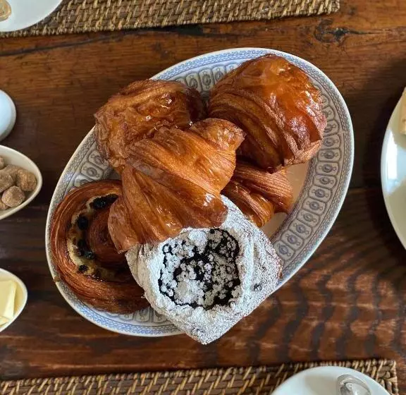 Aamiaismajoitus (B&B) Noubar