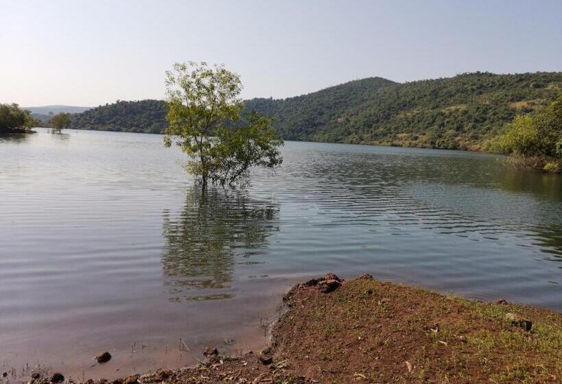 Hotelli Athang Staycation