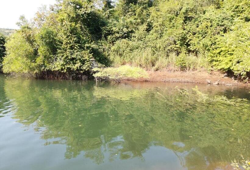 Hotelli Athang Staycation