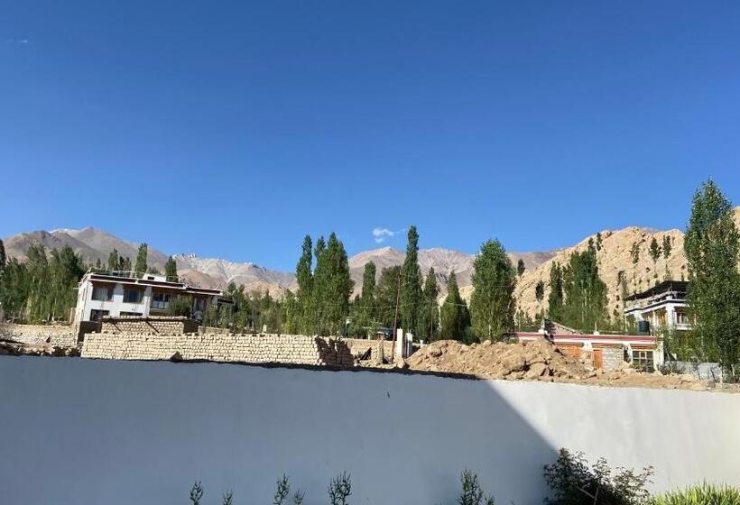 בית מלון כפרי De Borgo