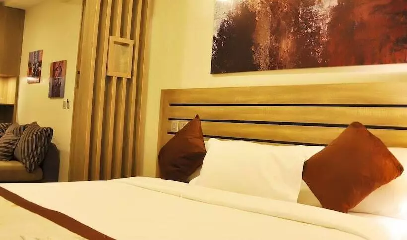 هتل Moz One Executive Guest Rooms Hombori