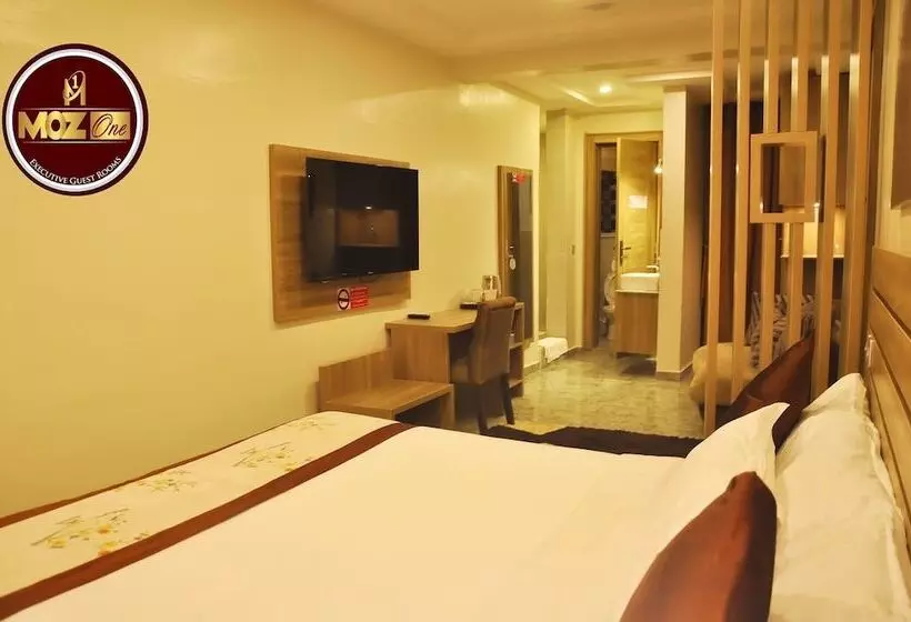 هتل Moz One Executive Guest Rooms Hombori
