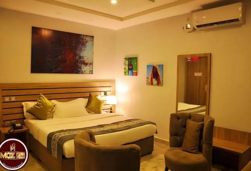 هتل Moz One Executive Guest Rooms Hombori