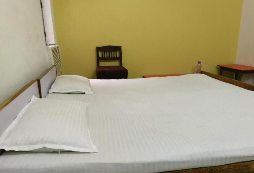 酒店 Pop The Shor Inn