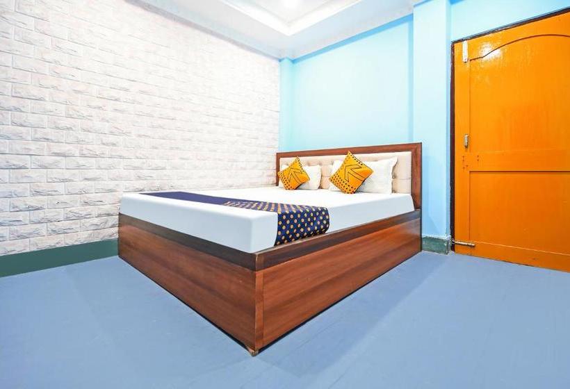 فندق Spot On 82193 Heaven Stay