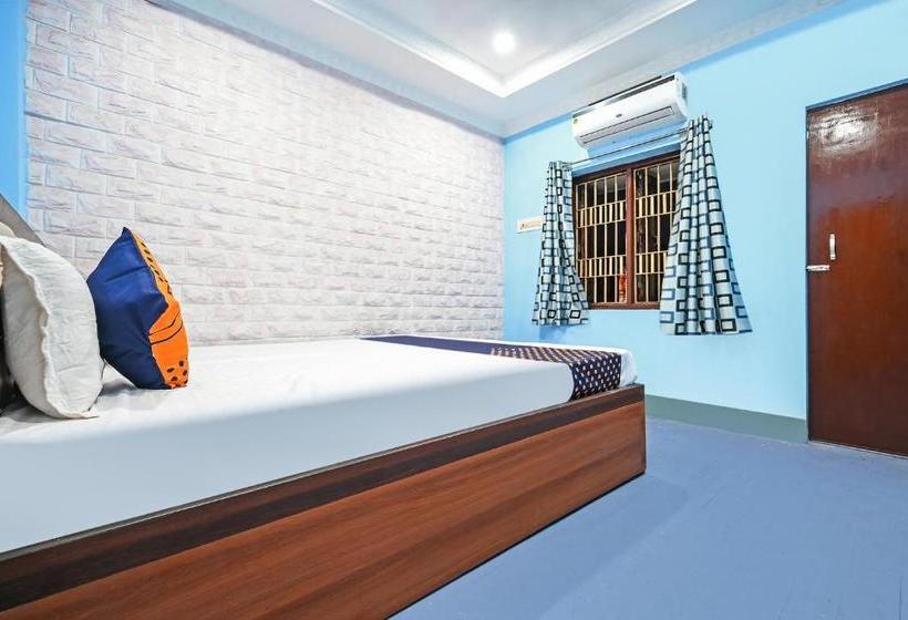 فندق Spot On 82193 Heaven Stay