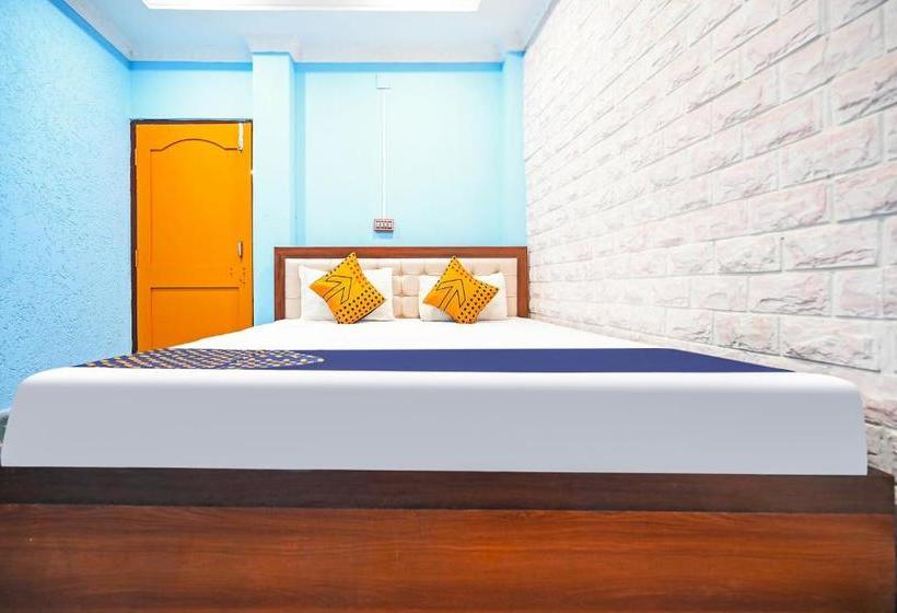 فندق Spot On 82193 Heaven Stay