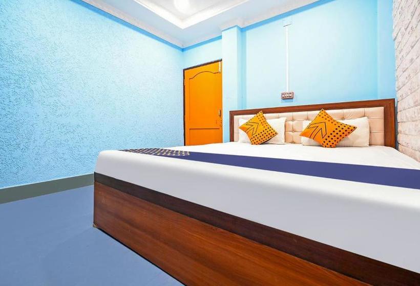 فندق Spot On 82193 Heaven Stay