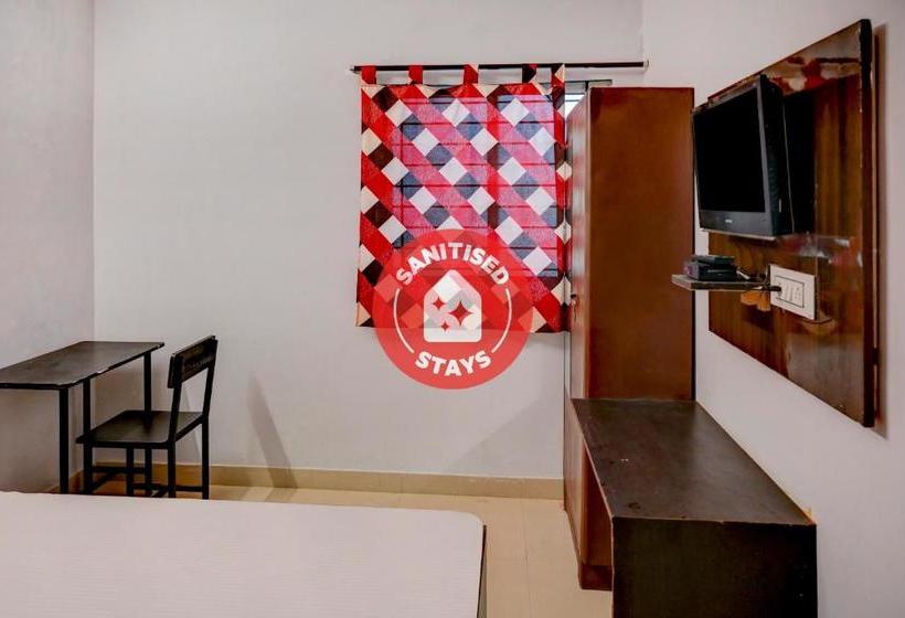 בית מלון כפרי Spot On 82219  New Lake Palace