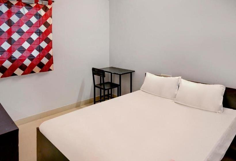 בית מלון כפרי Spot On 82219  New Lake Palace