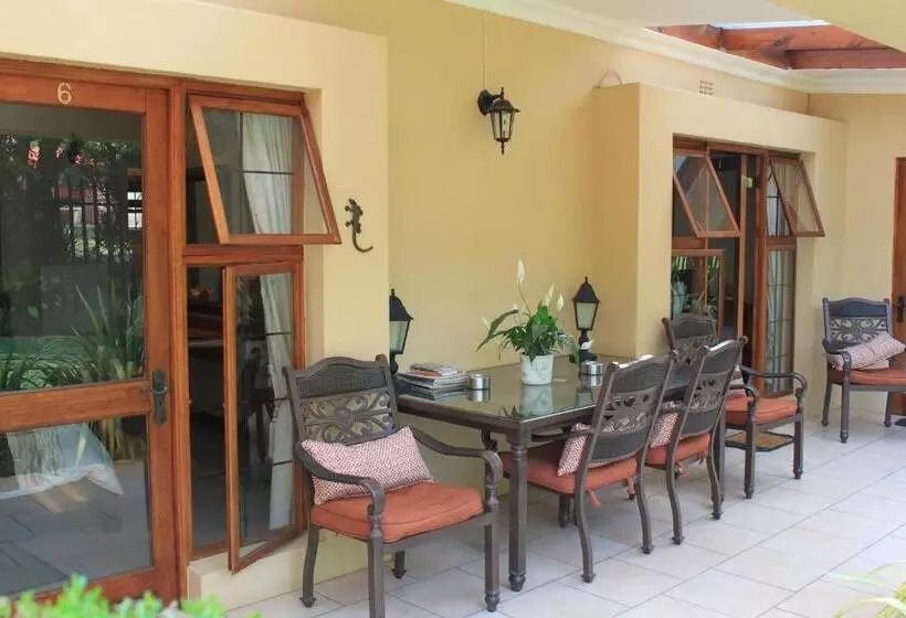 Majatalo Luxury En Suite King @ 4 Star Guest House