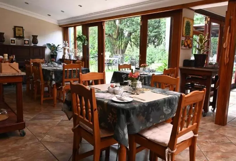 Majatalo Luxury En Suite King @ 4 Star Guest House