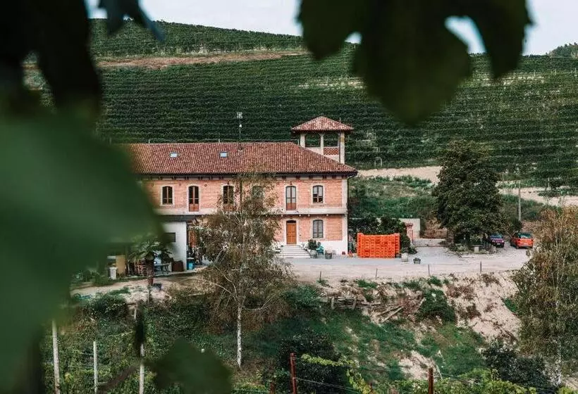 Aamiaismajoitus (B&B) La Cascina // Valfaccenda