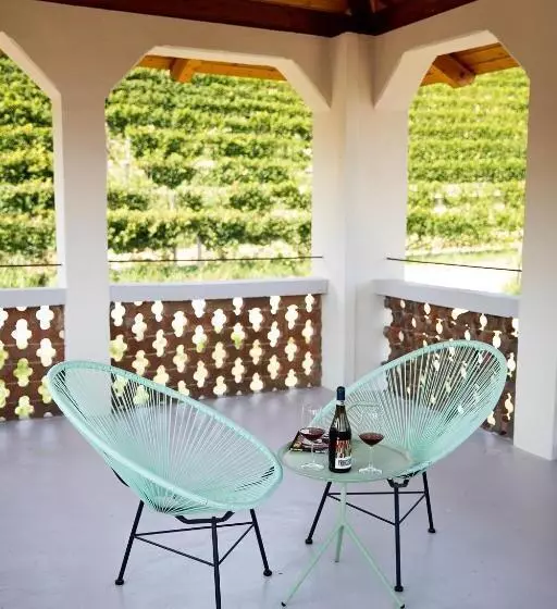 Aamiaismajoitus (B&B) La Cascina // Valfaccenda