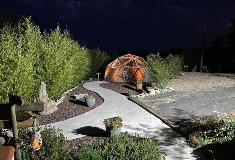 Bed and Breakfast Le Dôme Et Son Jacuzzi