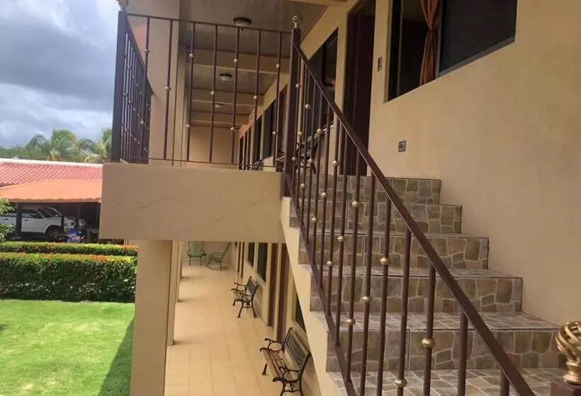 Aamiaismajoitus (B&B) Real Alaska