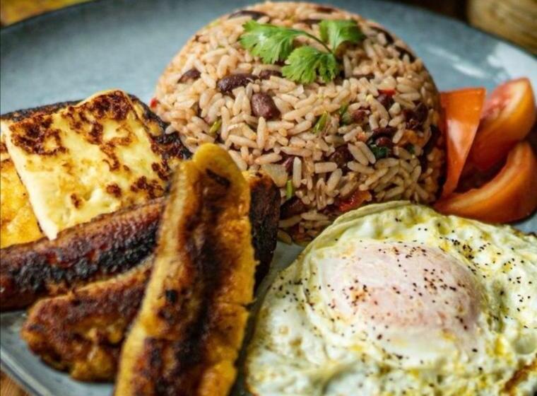 تختخواب و صبحانه Real Alaska