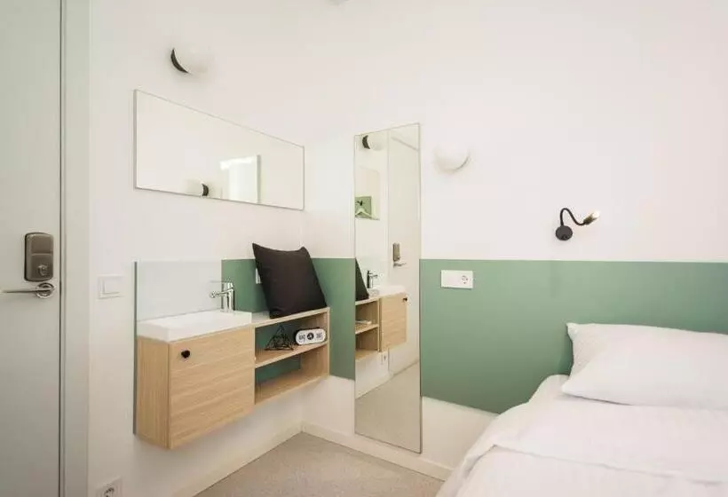 Capsule Hotel & Hostel