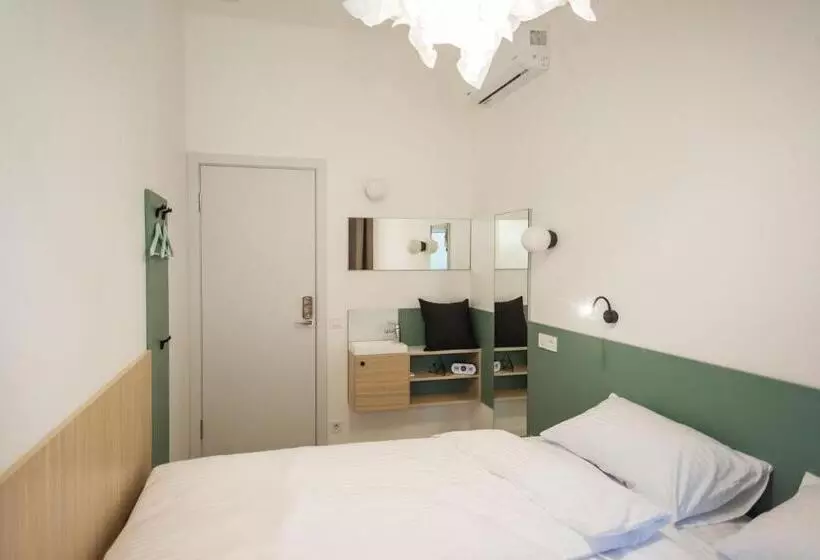 Capsule Hotel & Hostel
