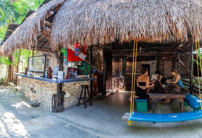 Hostel Oryx Tulum