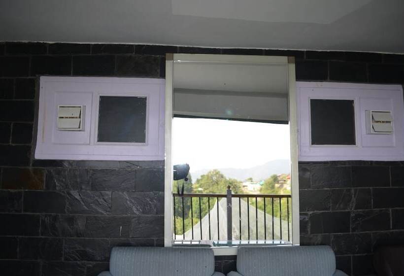 Hotel Hari Om Paradise