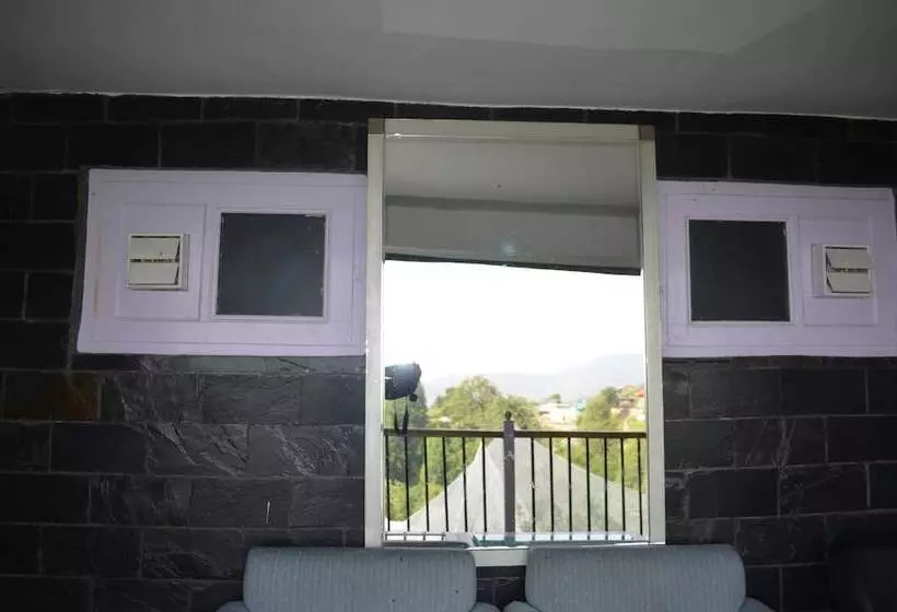 ホテル Hari Om Paradise