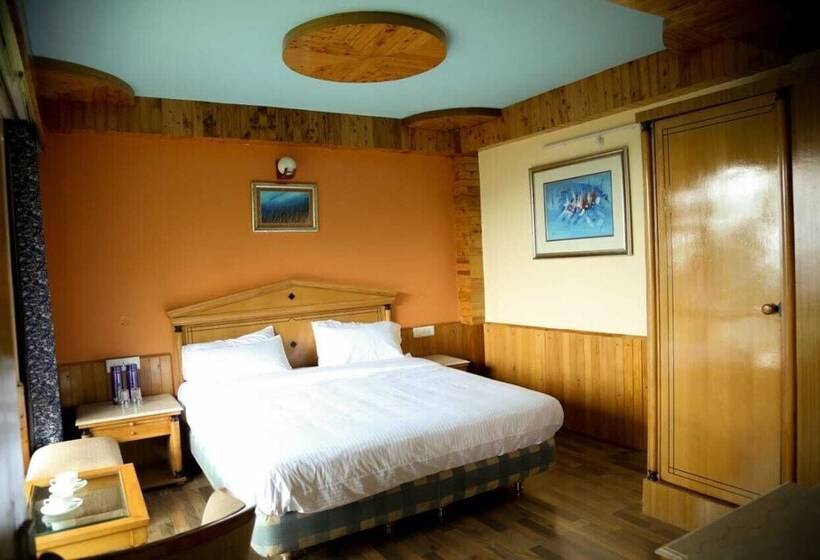 Hotel Hari Om Paradise