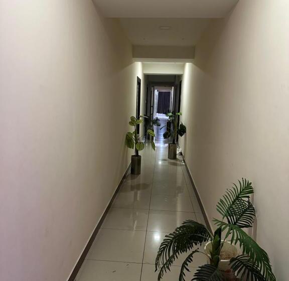 هتل New Shiv Kunj