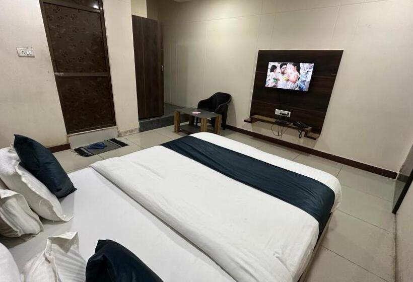 هتل New Shiv Kunj