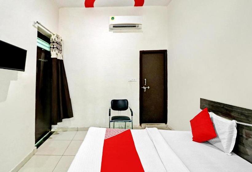 בית מלון כפרי Oyo 82225  Anjani Palace