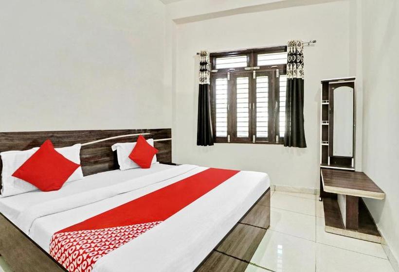 בית מלון כפרי Oyo 82225  Anjani Palace