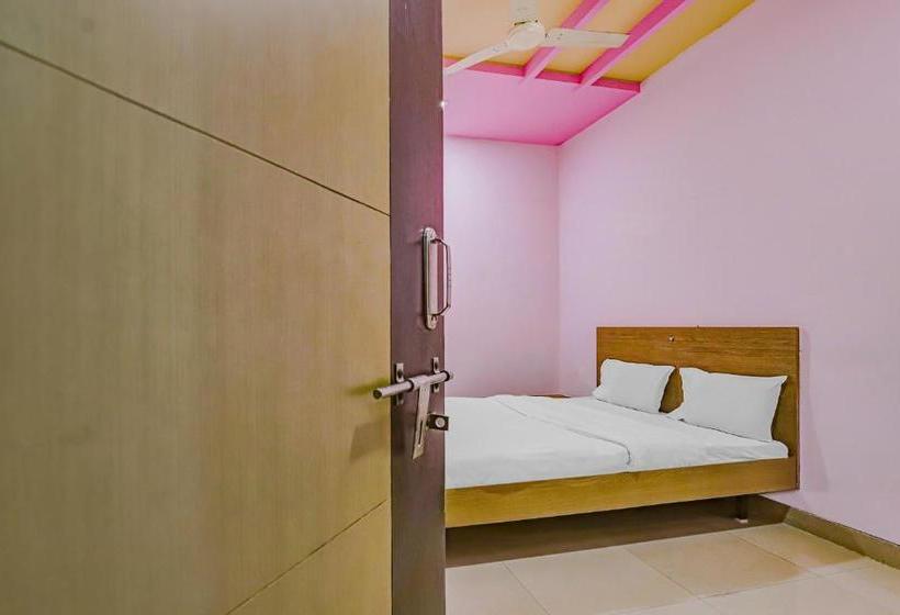 בית מלון כפרי Spot On 82058 A Square