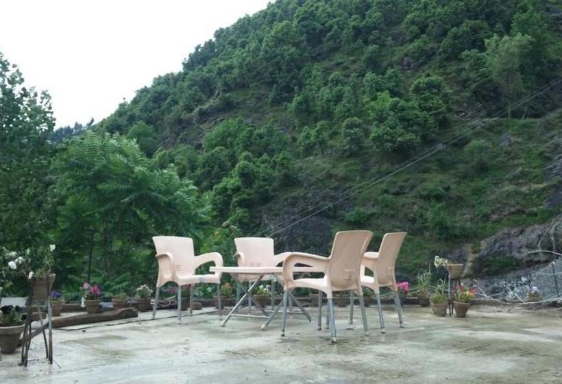 هتل The Jungle Inn Resort & Restaurant