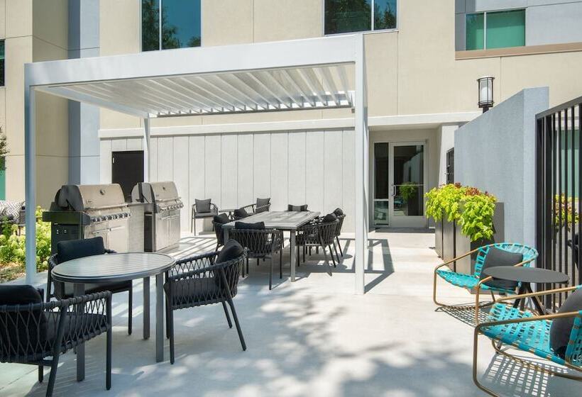 فندق Towneplace Suites By Marriott Atlanta Airport North