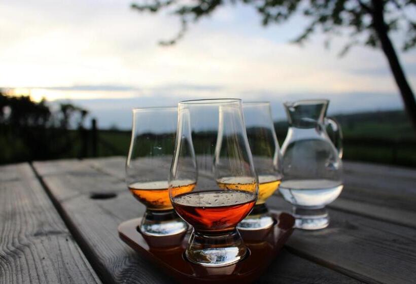 펜션 Woodlands Country House & Cottage