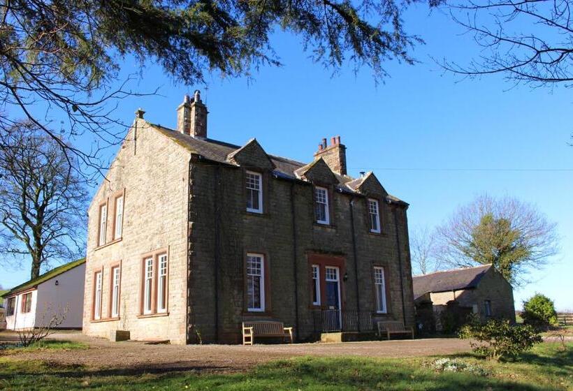 펜션 Woodlands Country House & Cottage