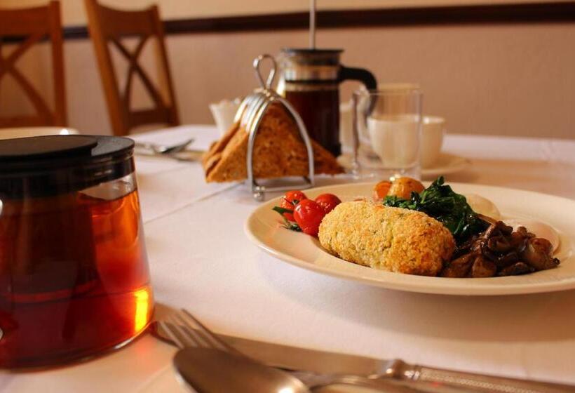 펜션 Woodlands Country House & Cottage